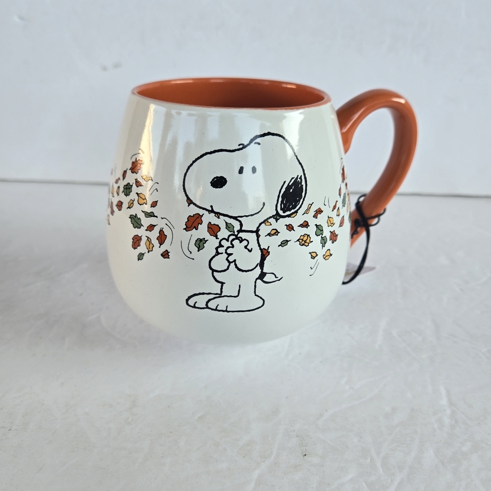 Peanuts 2024 HAPPY FALL Snoopy & Fall Autumn Leaves 18 oz Mug NWT! - Picture 2 of 4